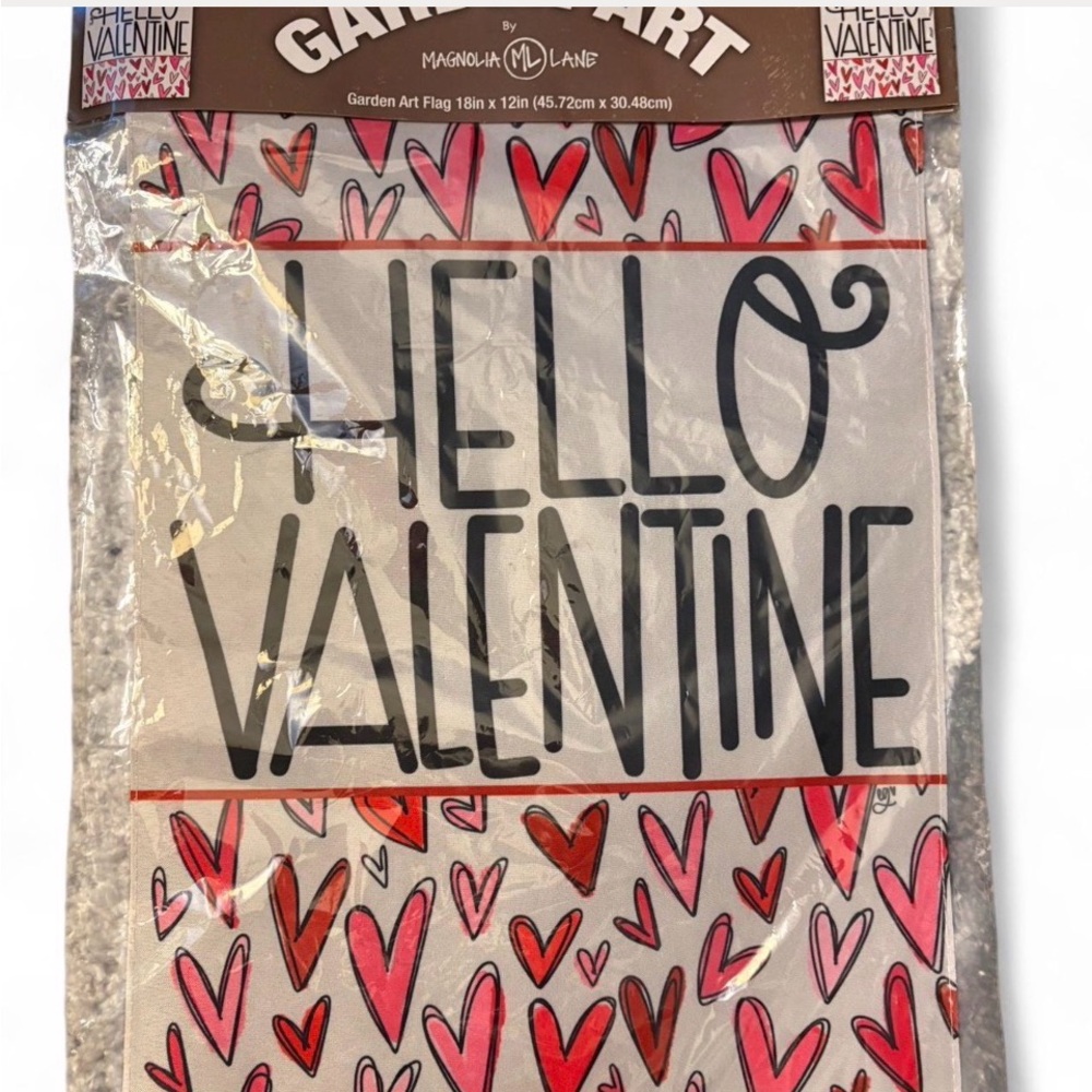 Magnolia Heart Design Garden Flag - Red and Pink